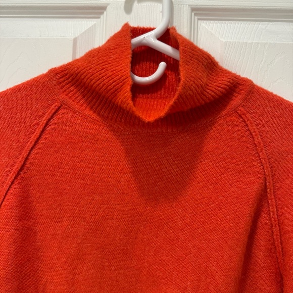 Urban Outfitters Kyla Cropped Turtleneck Sweater - Picture 3 of 16